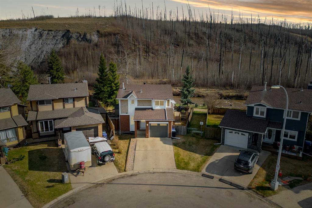 Picture of 113 Gardiner Place , Fort McMurray Real Estate Listing