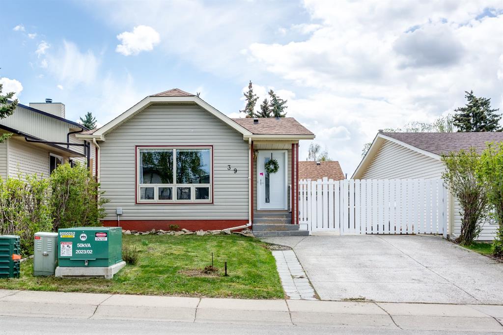 Picture of 39 Elk Hill SE, Airdrie Real Estate Listing