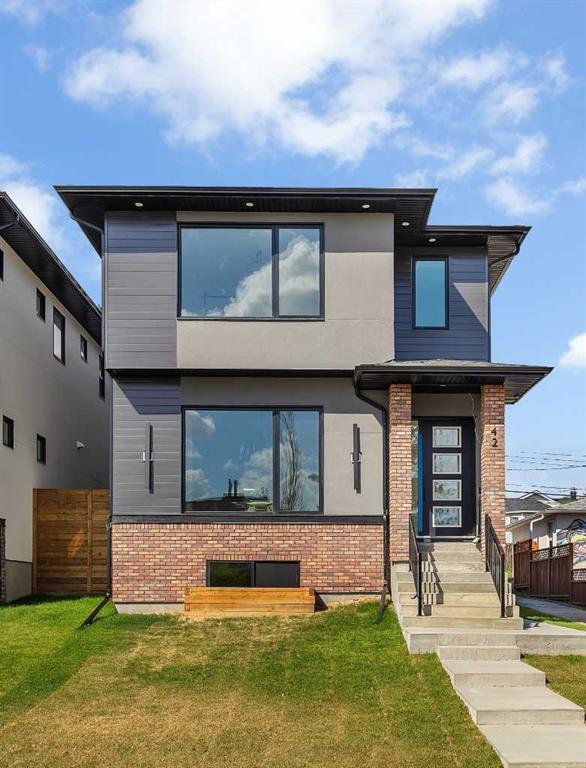 Picture of 42 Collingwood Place NW, Calgary Real Estate Listing