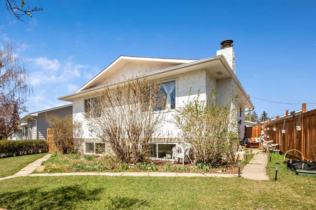 Picture of 4307 Dovercrest Drive , Calgary Real Estate Listing