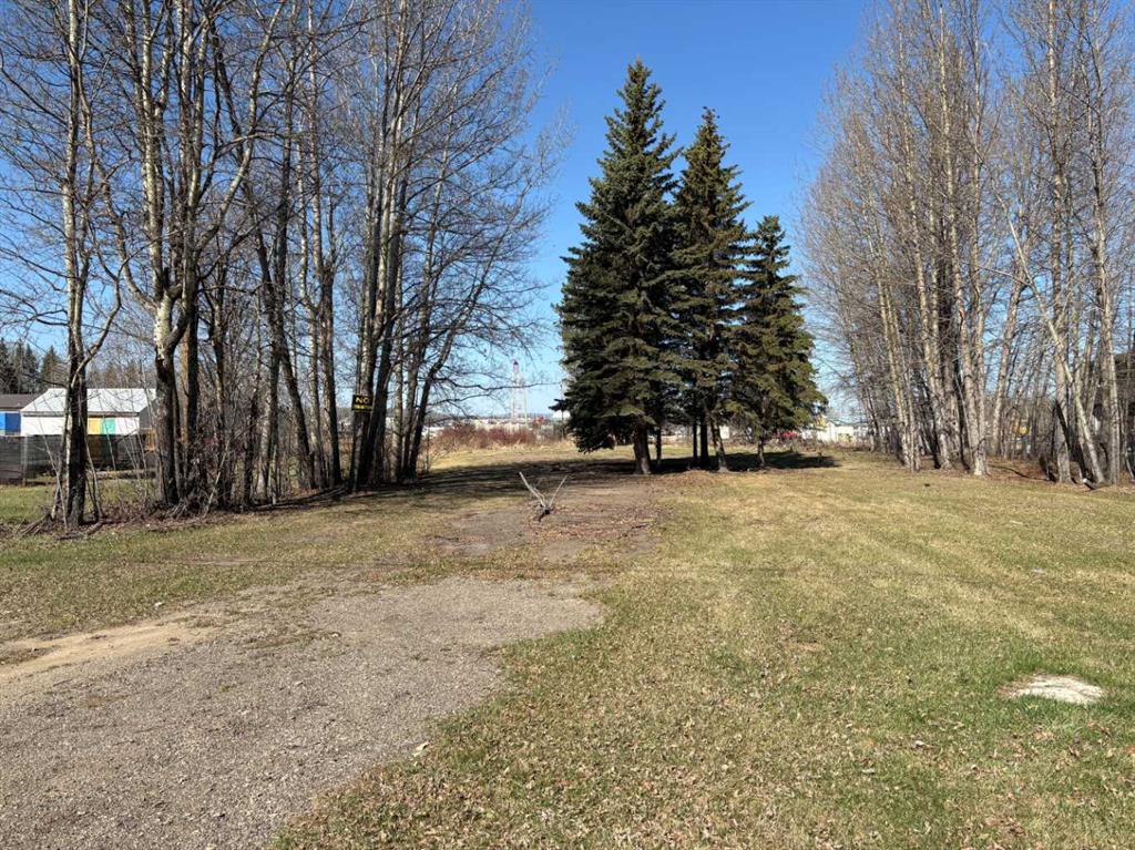 Picture of 208 8 Street NW, Slave Lake Real Estate Listing