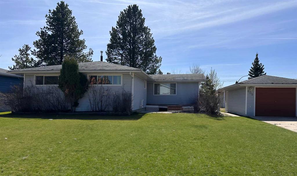 Picture of 605 4 Avenue , Fox Creek Real Estate Listing