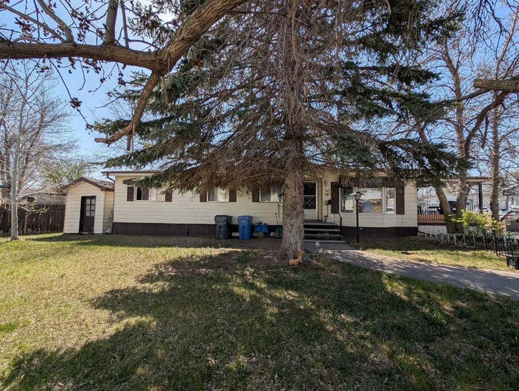 Picture of 90 Anson Avenue SW, Medicine Hat Real Estate Listing