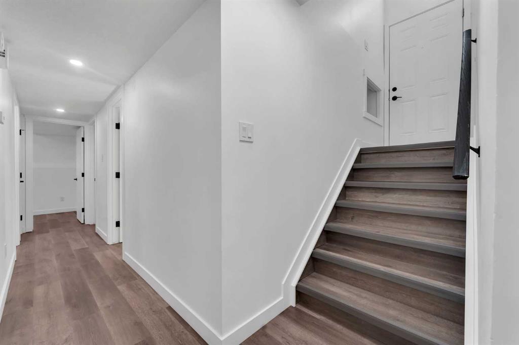 Picture of 3, 7420 Hunterview Drive NW, Calgary Real Estate Listing