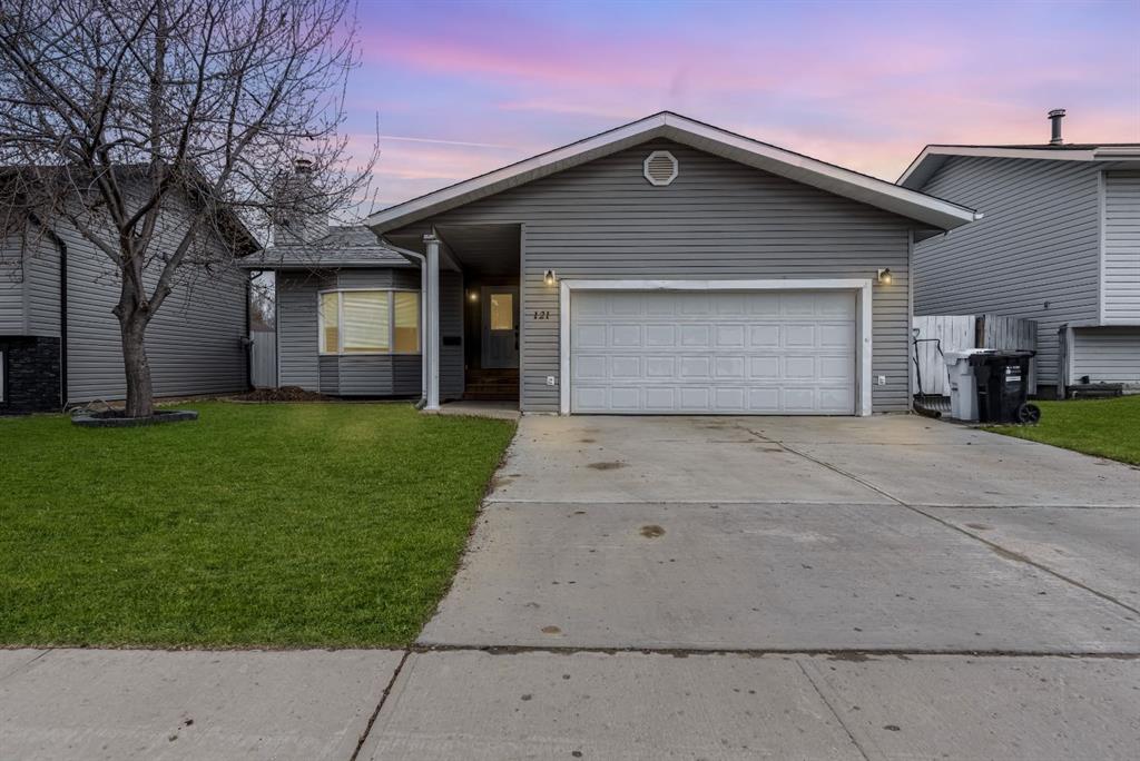 Picture of 121 Cowley Bay , Fort McMurray Real Estate Listing