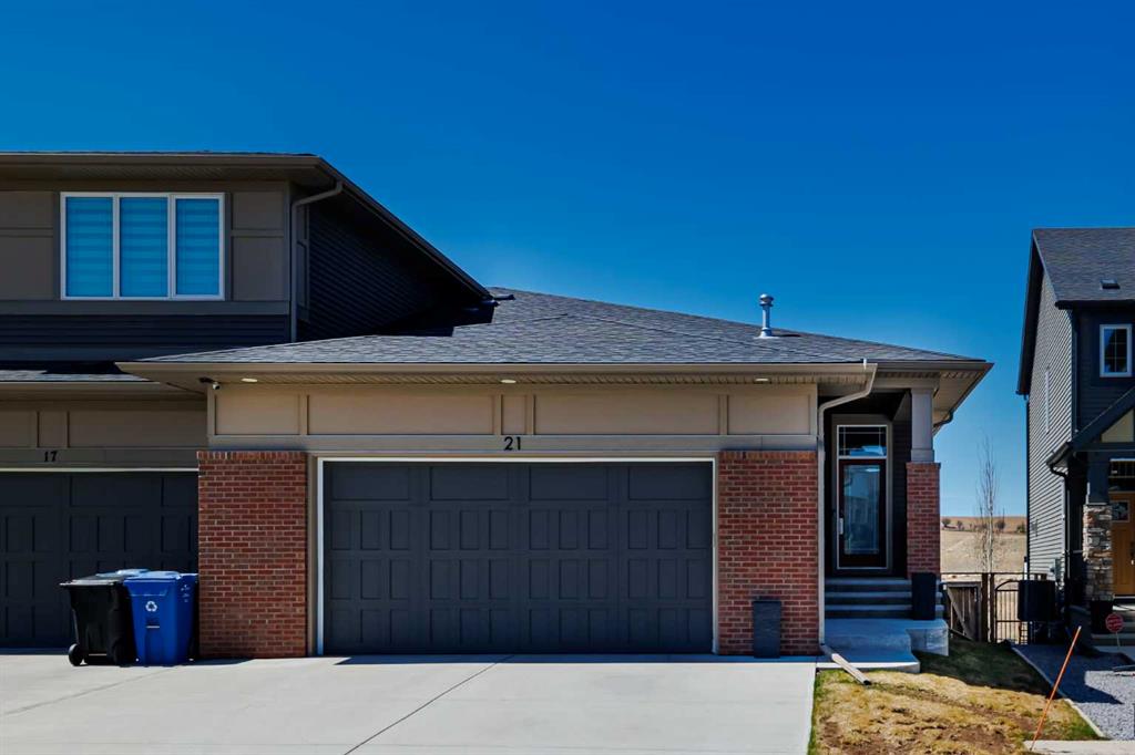 Picture of 21 Crestridge Bay SW, Calgary Real Estate Listing