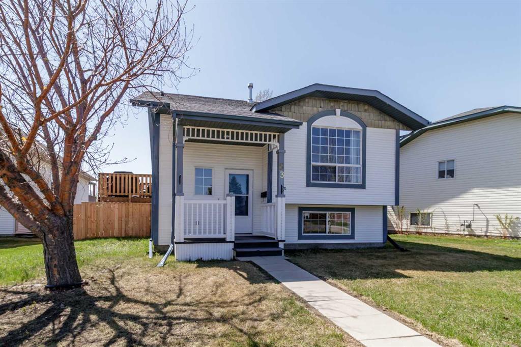 Picture of 53 Westglen Boulevard , Blackfalds Real Estate Listing