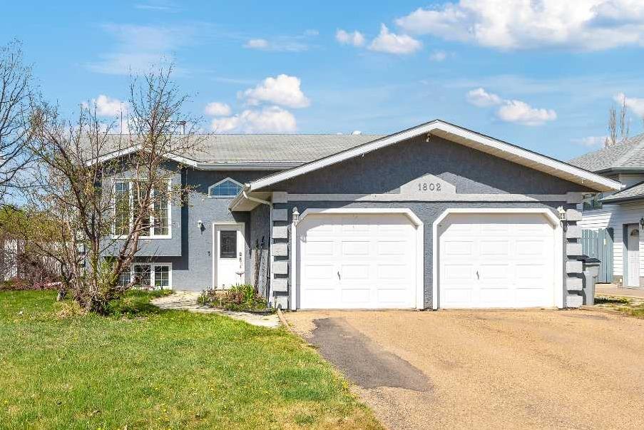 Picture of 1802 10 Avenue , Wainwright Real Estate Listing