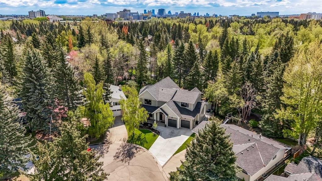 Picture of 18 Varsplain Place NW, Calgary Real Estate Listing