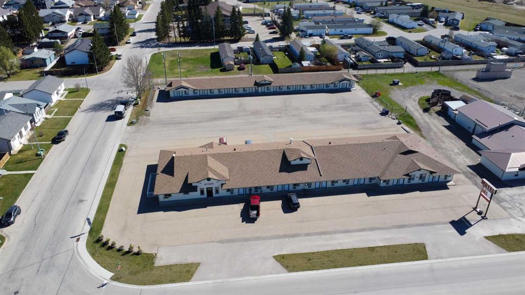 Picture of 701 Main Avenue W, Sundre Real Estate Listing