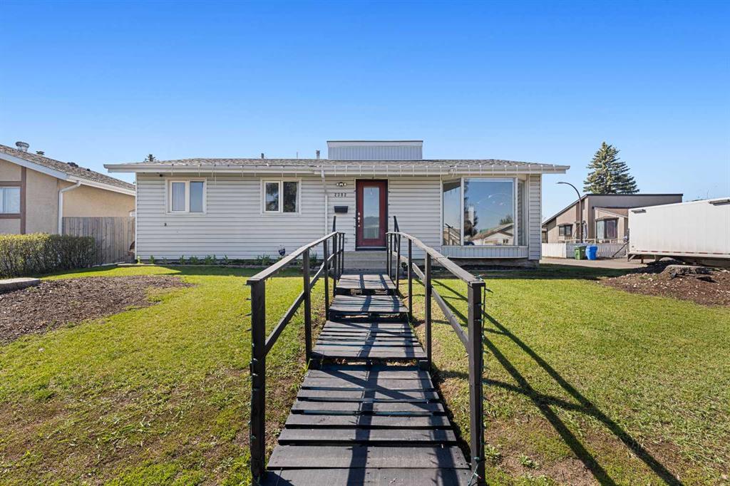 Picture of 2302 Olympia Drive SE, Calgary Real Estate Listing