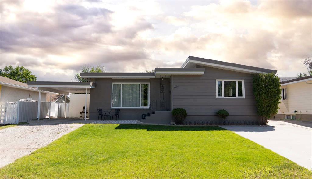 Picture of 1029 25 Street S, Lethbridge Real Estate Listing