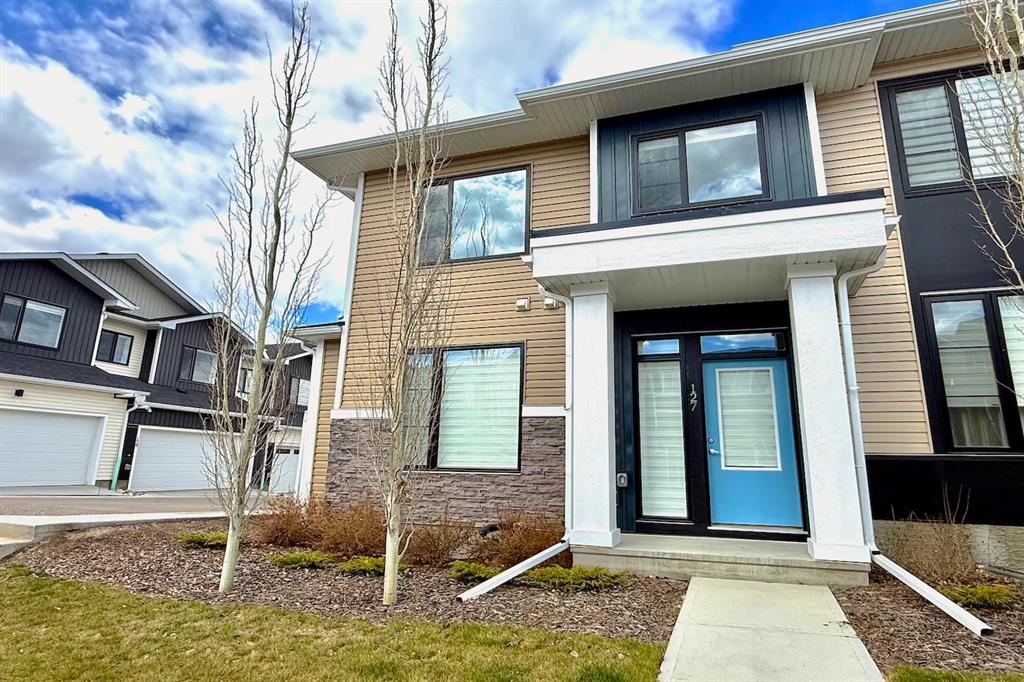 Picture of 127 Crestbrook Way SW, Calgary Real Estate Listing