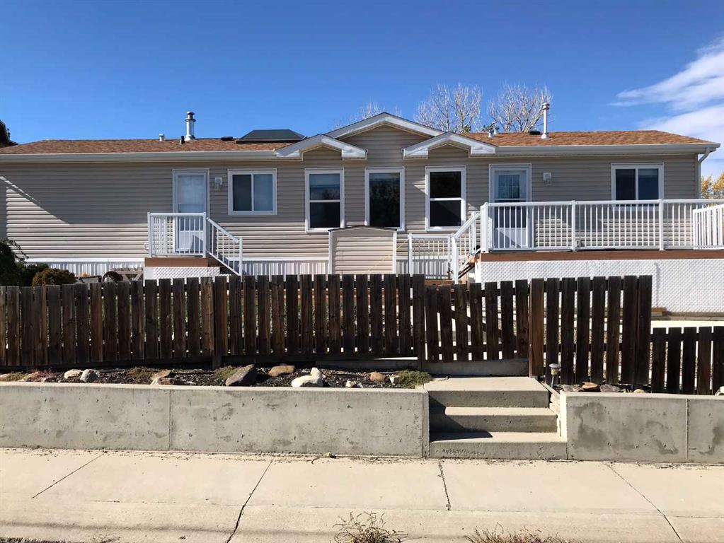 Picture of 208 2A Street W, Coutts Real Estate Listing