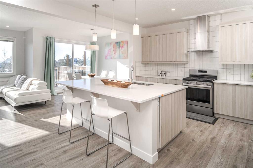 Picture of 12 Seton Rise SE, Calgary Real Estate Listing