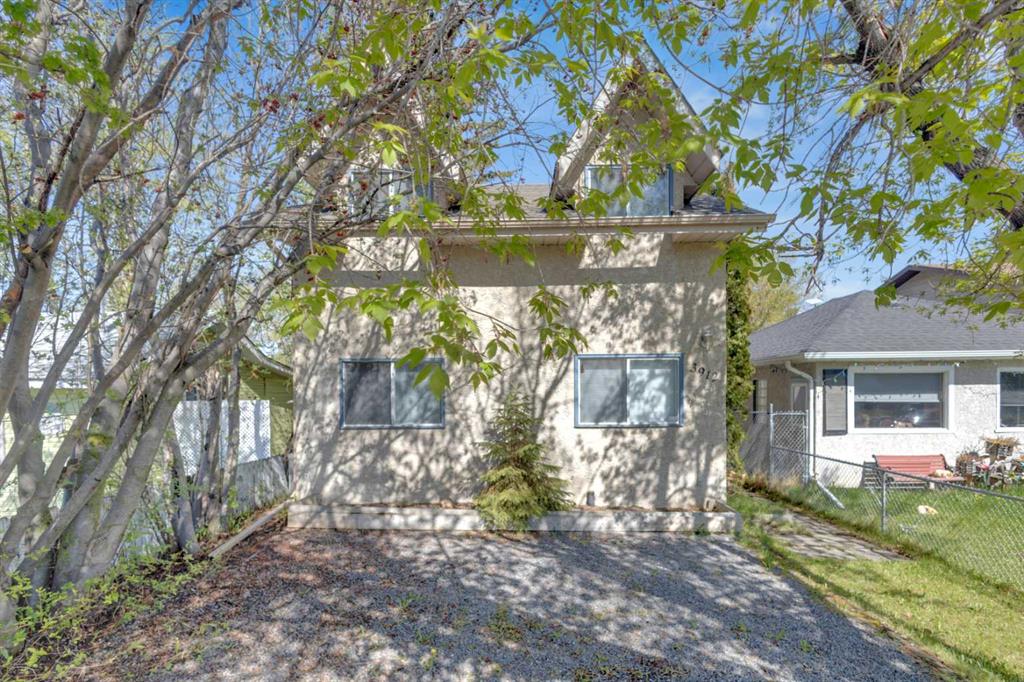 Picture of 3912 50 Avenue , Sylvan Lake Real Estate Listing