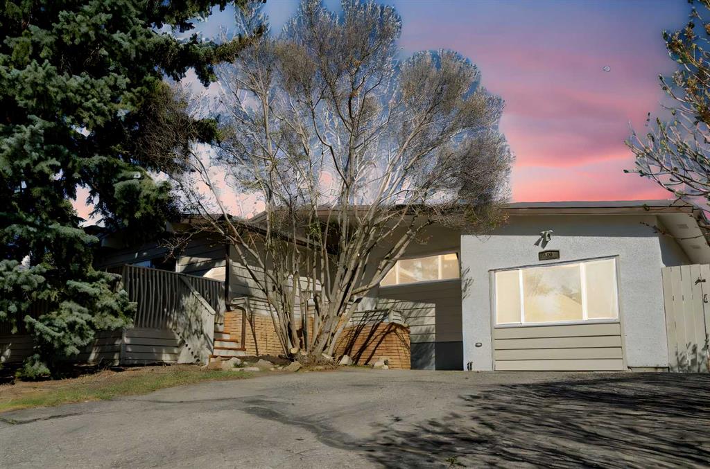 Picture of 121 Brantford Crescent NW, Calgary Real Estate Listing