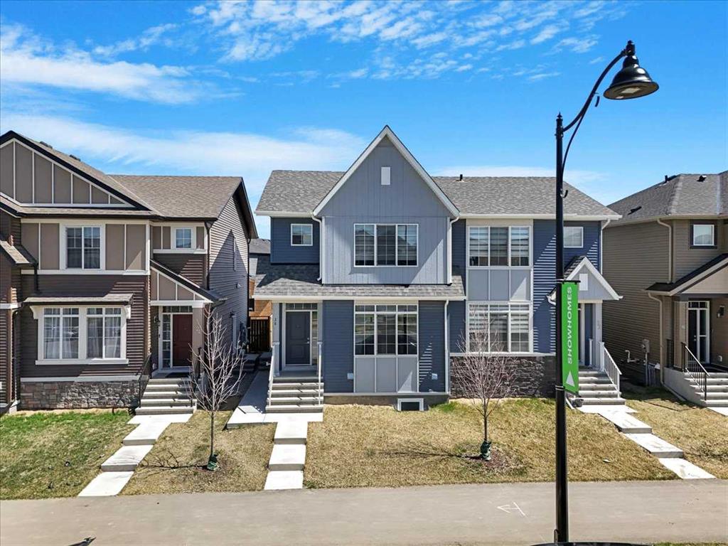 Picture of 28 Creekstone Drive SW, Calgary Real Estate Listing