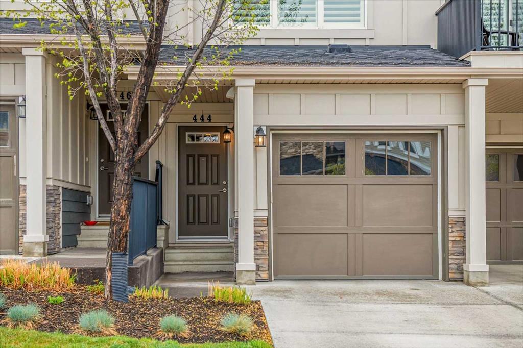 Picture of 444 Nolan Hill Drive NW, Calgary Real Estate Listing