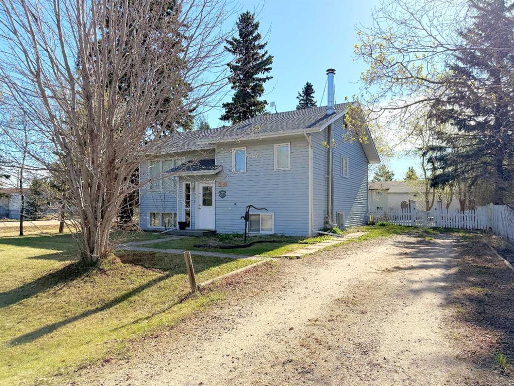 Picture of 5009 52 Street  , Colinton Real Estate Listing