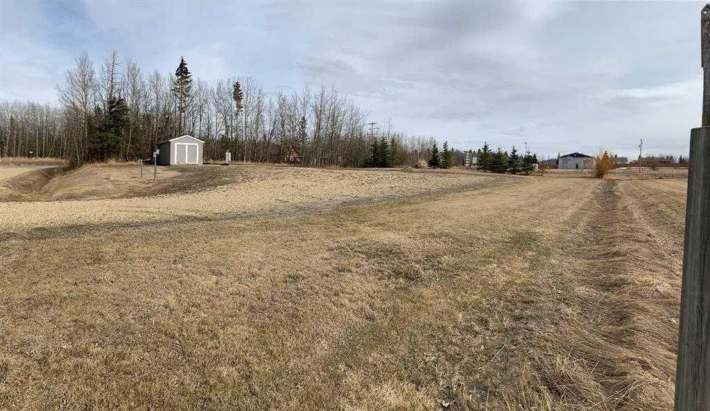 Picture of 31 Village Estates Village  , Village at Pigeon Lake Real Estate Listing