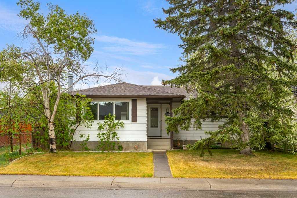 Picture of 5114 Rundleview Road NE, Calgary Real Estate Listing