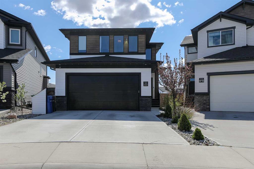 Picture of 322 Miners Chase W, Lethbridge Real Estate Listing