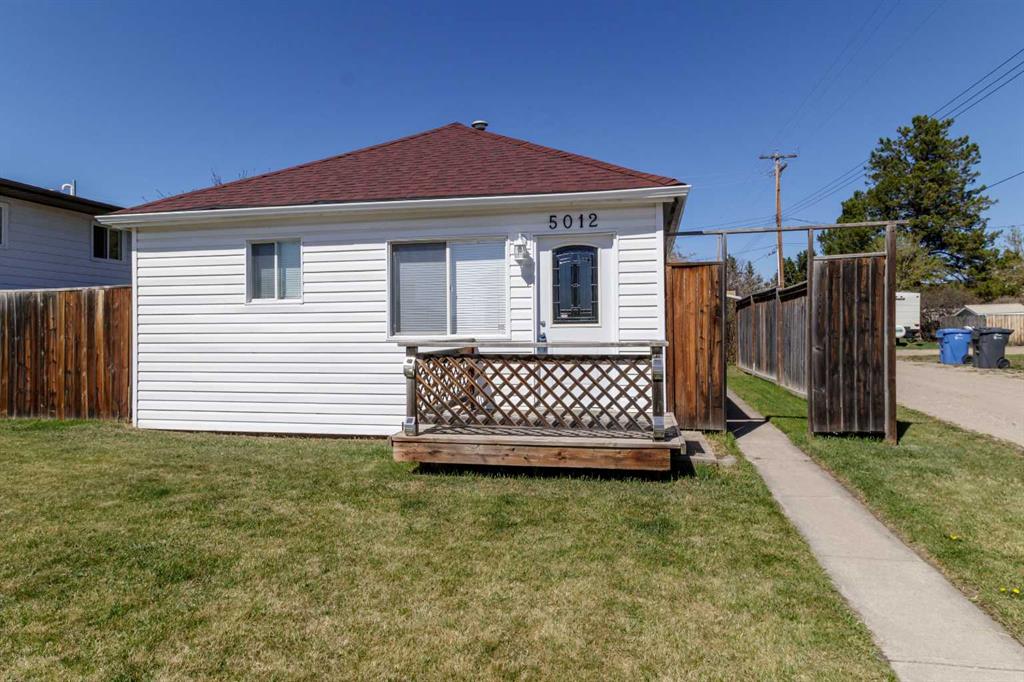Picture of 5012 51 Avenue , Eckville Real Estate Listing