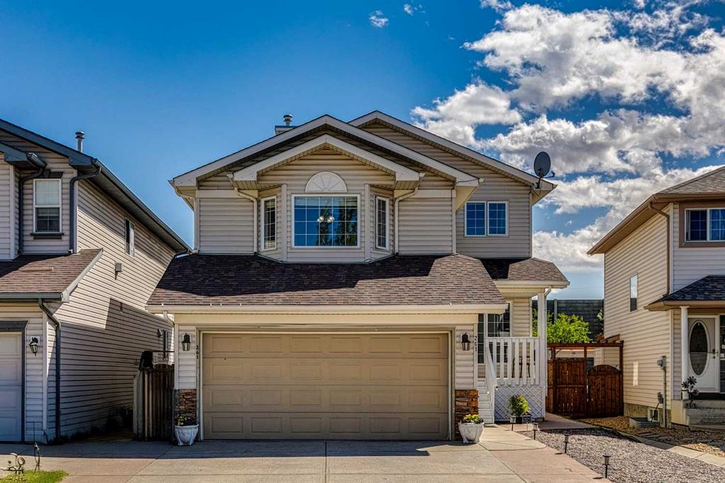 Picture of 261 Douglas Ridge Circle SE, Calgary Real Estate Listing