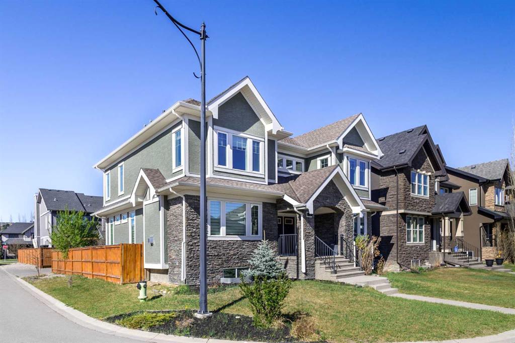 Picture of 28 Westland Manor SW, Calgary Real Estate Listing