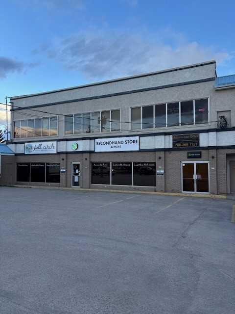 Picture of 104, 211 Pembina Avenue , Hinton Real Estate Listing