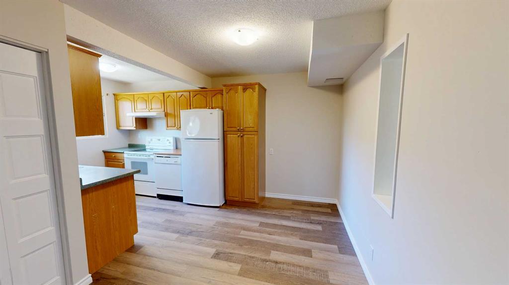 Picture of 7, 115 Lafayette Boulevard W, Lethbridge Real Estate Listing