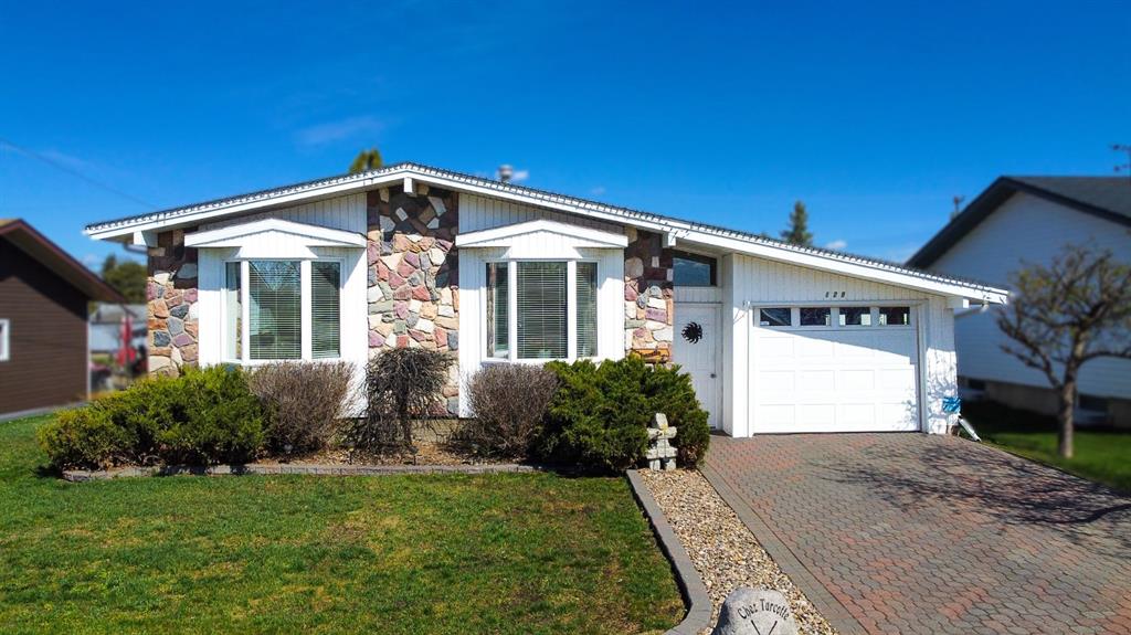 Picture of 128 3 Avenue SE, Falher Real Estate Listing