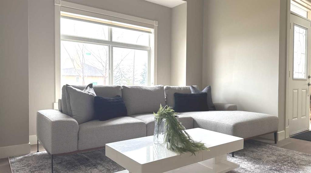 Picture of 76 Erin Park Drive SE, Calgary Real Estate Listing
