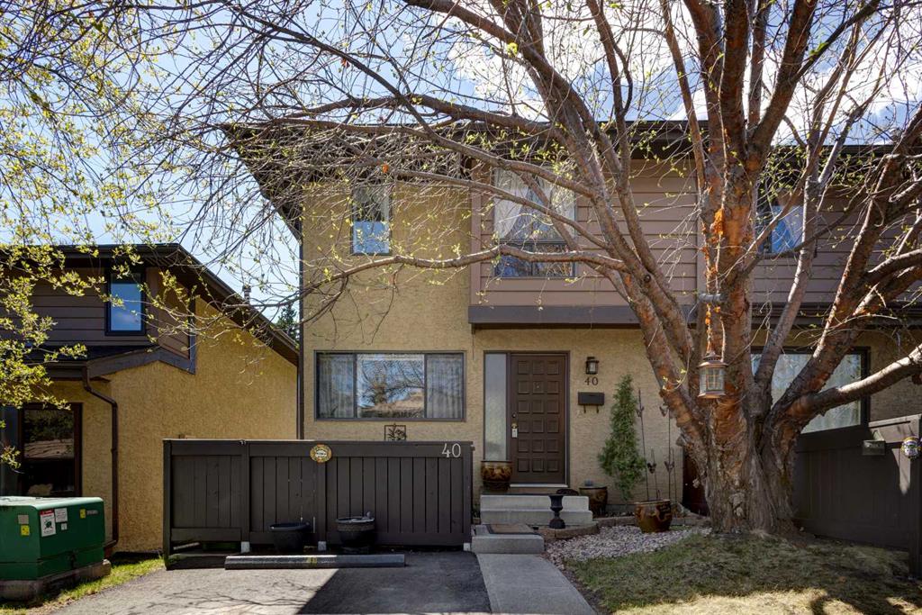 Picture of 40, 2300 Oakmoor Drive SW, Calgary Real Estate Listing