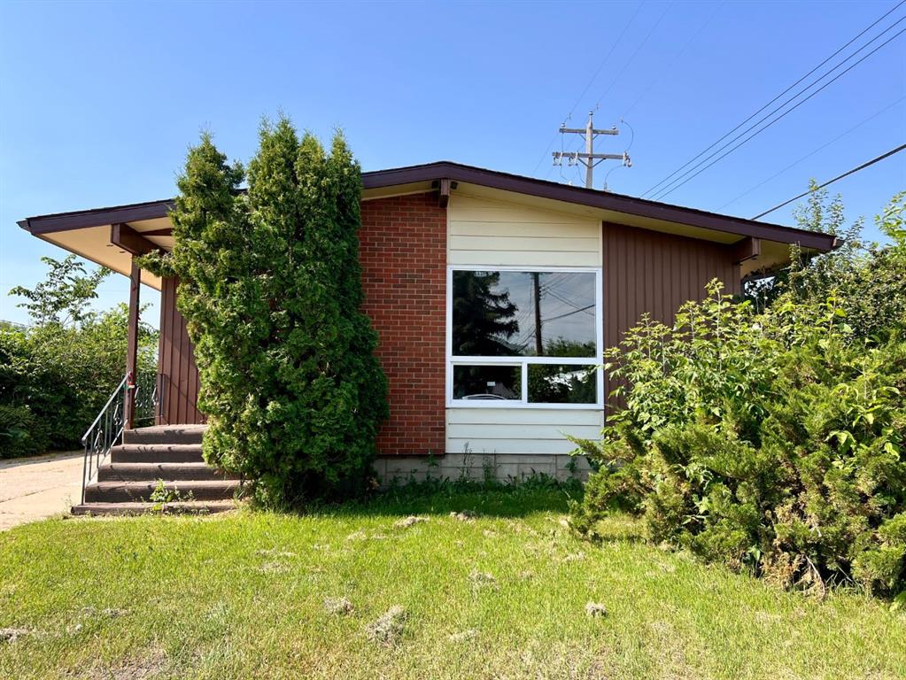 Picture of 1013 7 Avenue , Wainwright Real Estate Listing