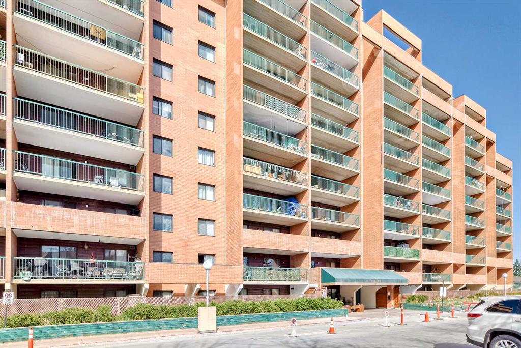 Picture of 215, 5204 Dalton Drive NW, Calgary Real Estate Listing