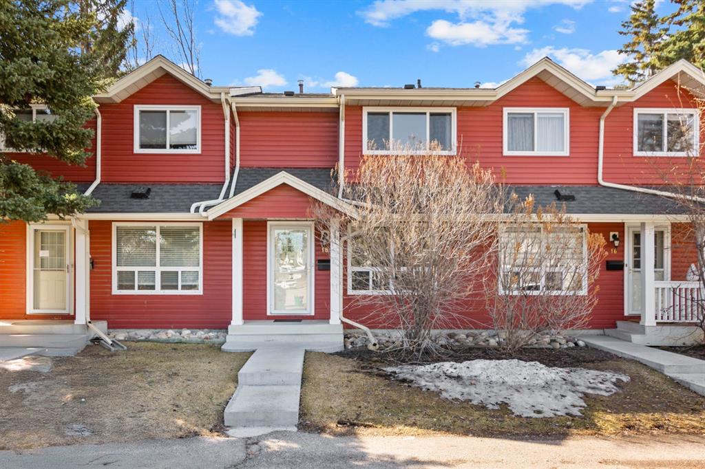 Picture of 18 Queen Anne Close SE, Calgary Real Estate Listing