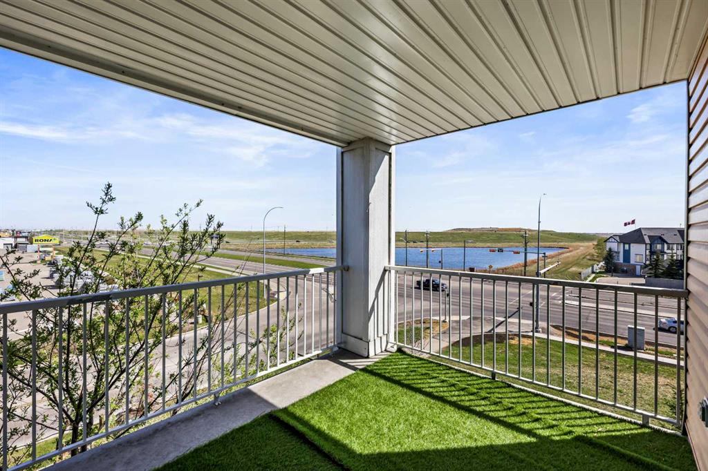Picture of 2326, 10 Prestwick Bay SE, Calgary Real Estate Listing