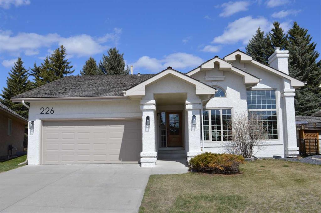 Picture of 226 Hawkside Mews NW, Calgary Real Estate Listing
