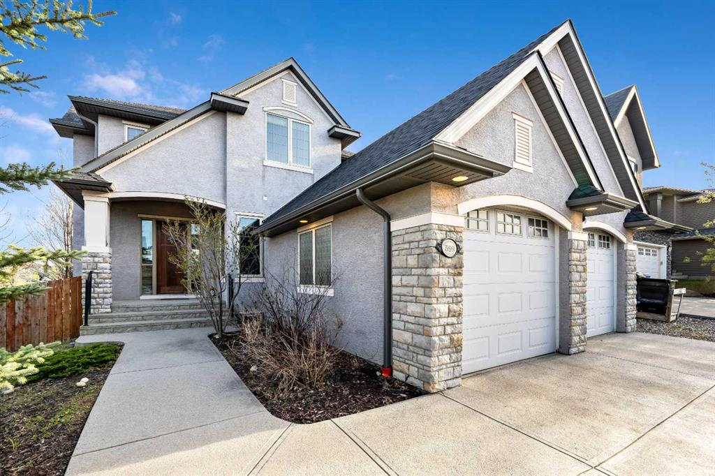 Picture of 599 Evergreen Circle SW, Calgary Real Estate Listing