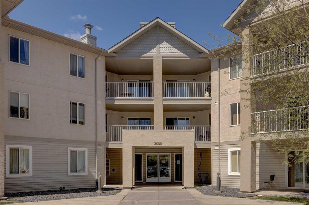 Picture of 319, 3000 Citadel Meadow Point NW, Calgary Real Estate Listing