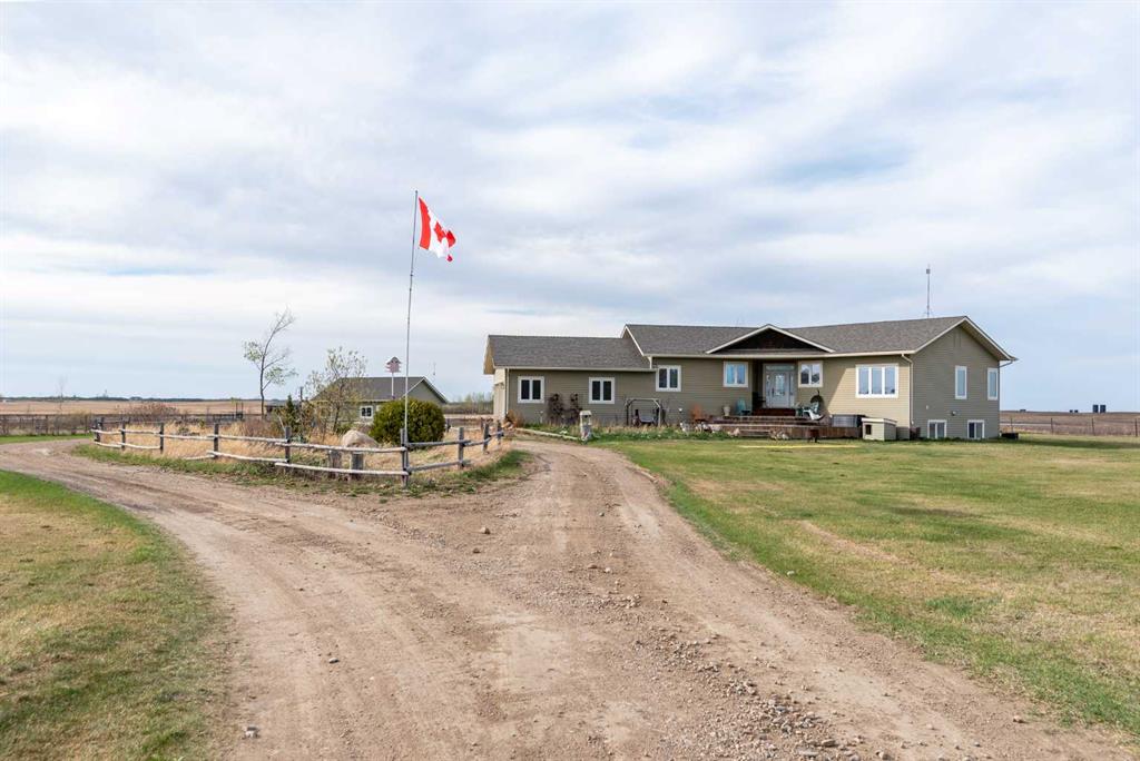 Picture of 328031 TWSP Road 492  , Rural Real Estate Listing