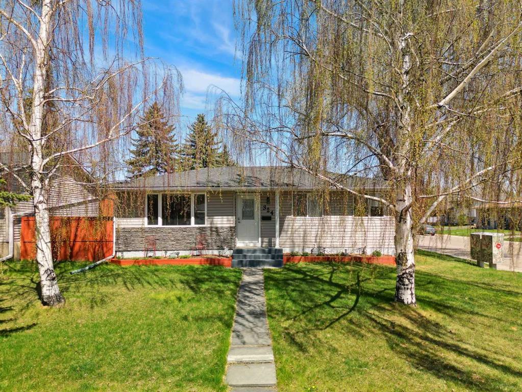 Picture of 324 Lynnview Crescent SE, Calgary Real Estate Listing