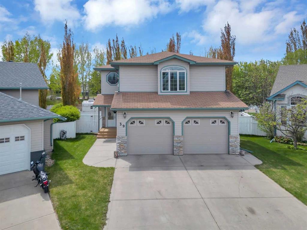 Picture of 39 Reighley Close , Red Deer Real Estate Listing