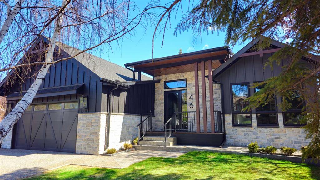 Picture of 46 Varsity Estates Close NW, Calgary Real Estate Listing