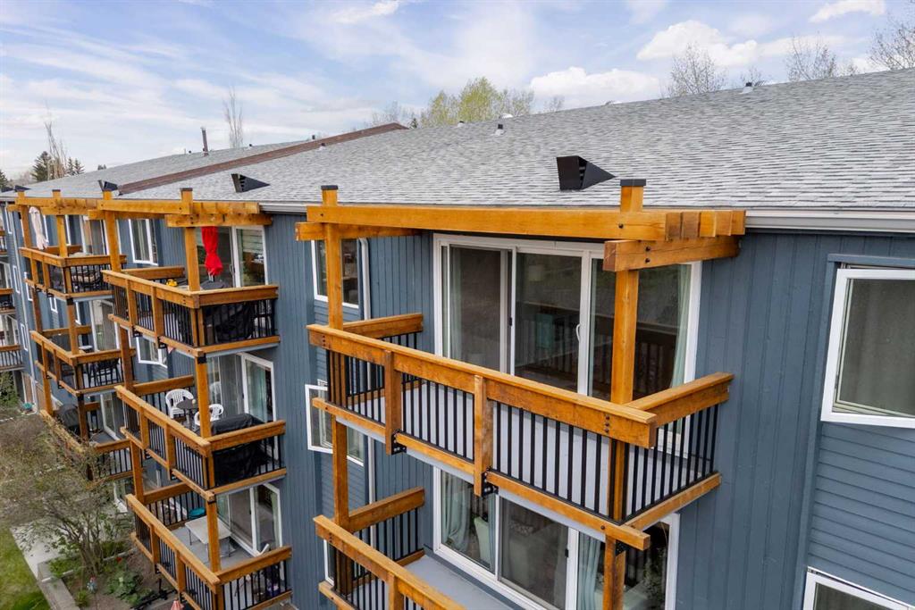 Picture of 433, 820 89 Avenue SW, Calgary Real Estate Listing