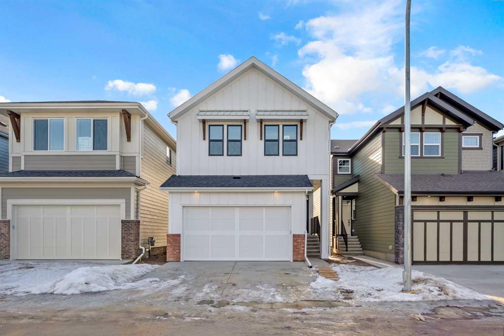 Picture of 330 Magnolia Way SE, Calgary Real Estate Listing