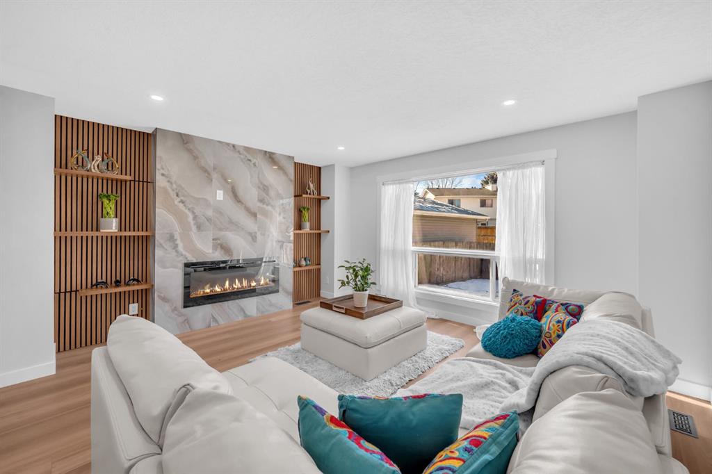 Picture of 9 Mckenna Crescent SE, Calgary Real Estate Listing