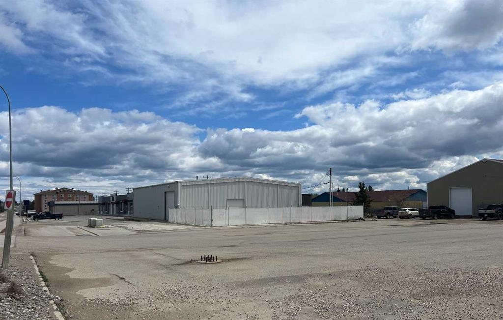 Picture of 5625 4 Avenue , Edson Real Estate Listing